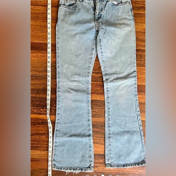 Paris Blues Lightwash Jeans - Picture 4 of 6